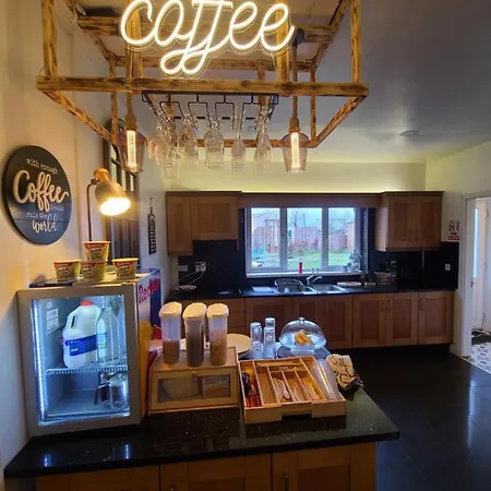 Budget Stay,self Catering With Communal Bathroom Penzion