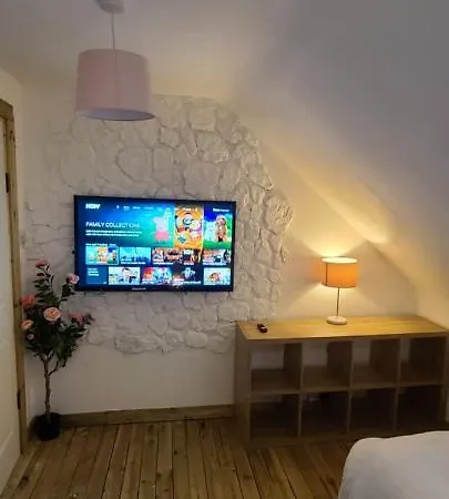 Budget Stay,self Catering With Communal Bathroom Guest house Port Laoise